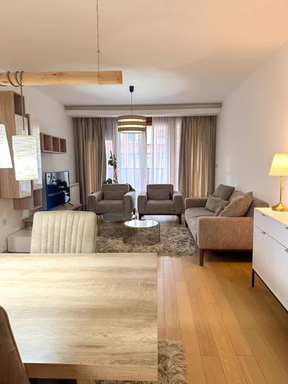 Crveni Krst Vračar | 4zida.rs