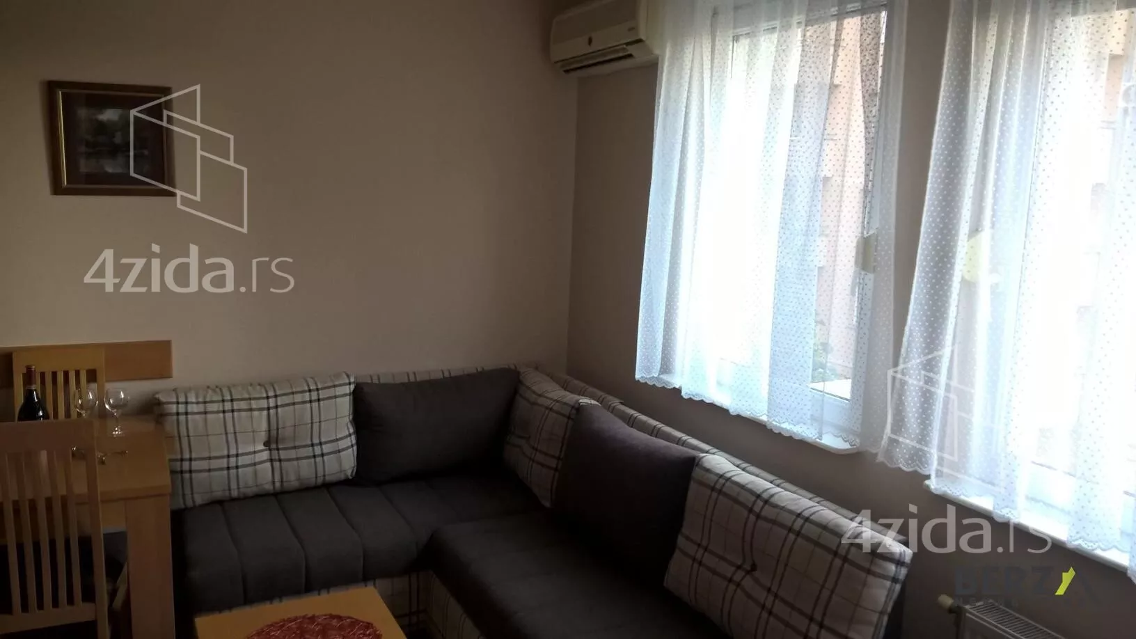 Dvoiposoban stan | 4zida