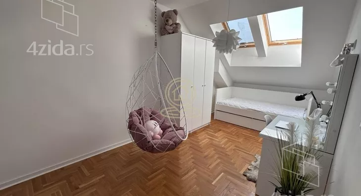 Četvoroiposoban stan | 4zida