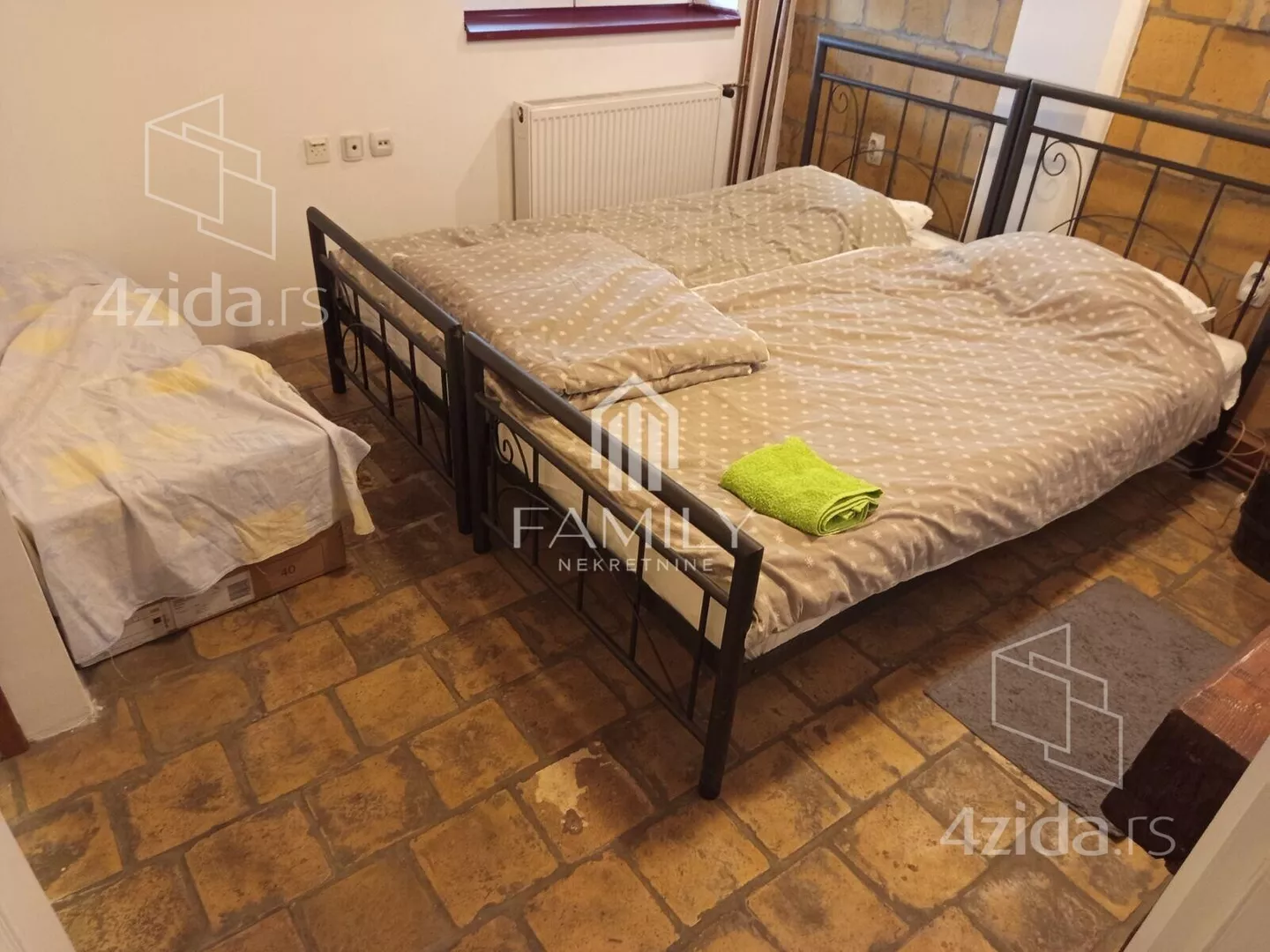 Četvoroiposoban stan | 4zida