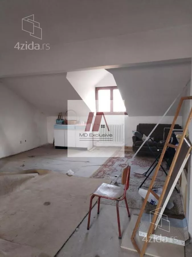 Šestosoban stan | 4zida