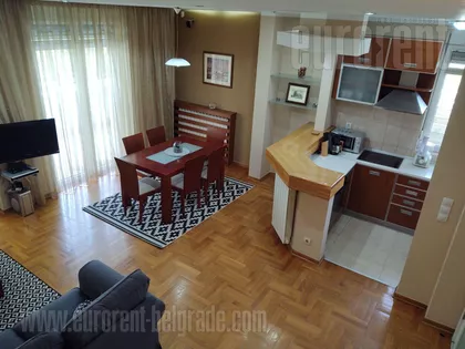 DEDINJE BELI DVOR | 4zida.rs