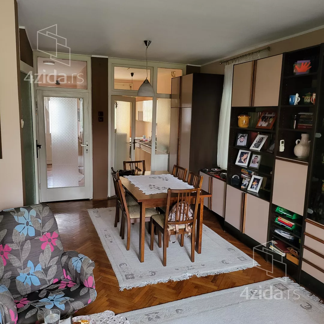 3-etažna kuća | 4zida