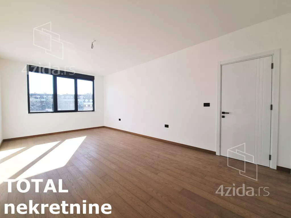 Četvoroiposoban stan | 4zida