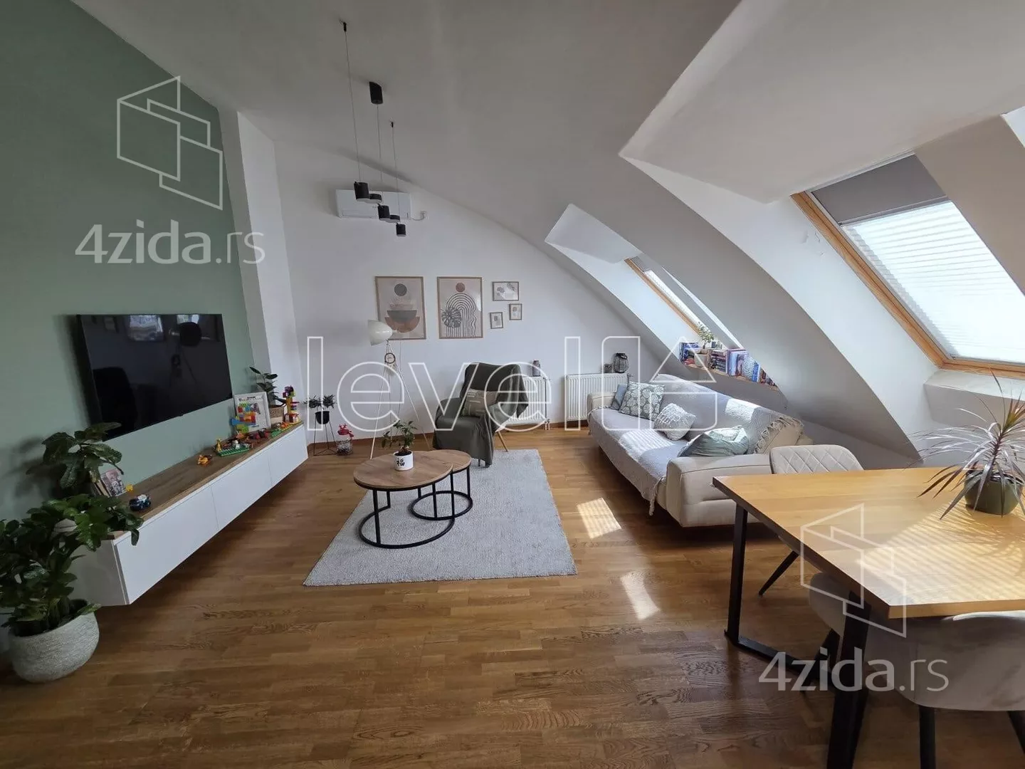 Troiposoban stan | 4zida