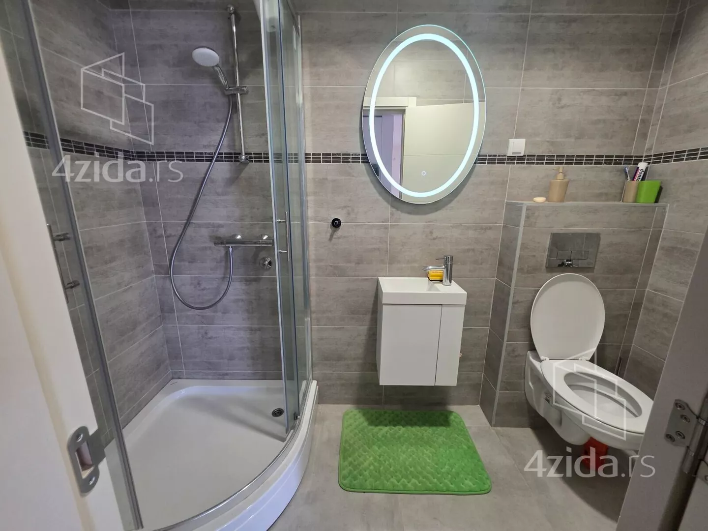 Troiposoban stan | 4zida