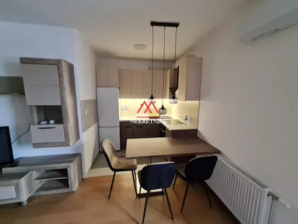 Heroja Pinkija | 4zida.rs