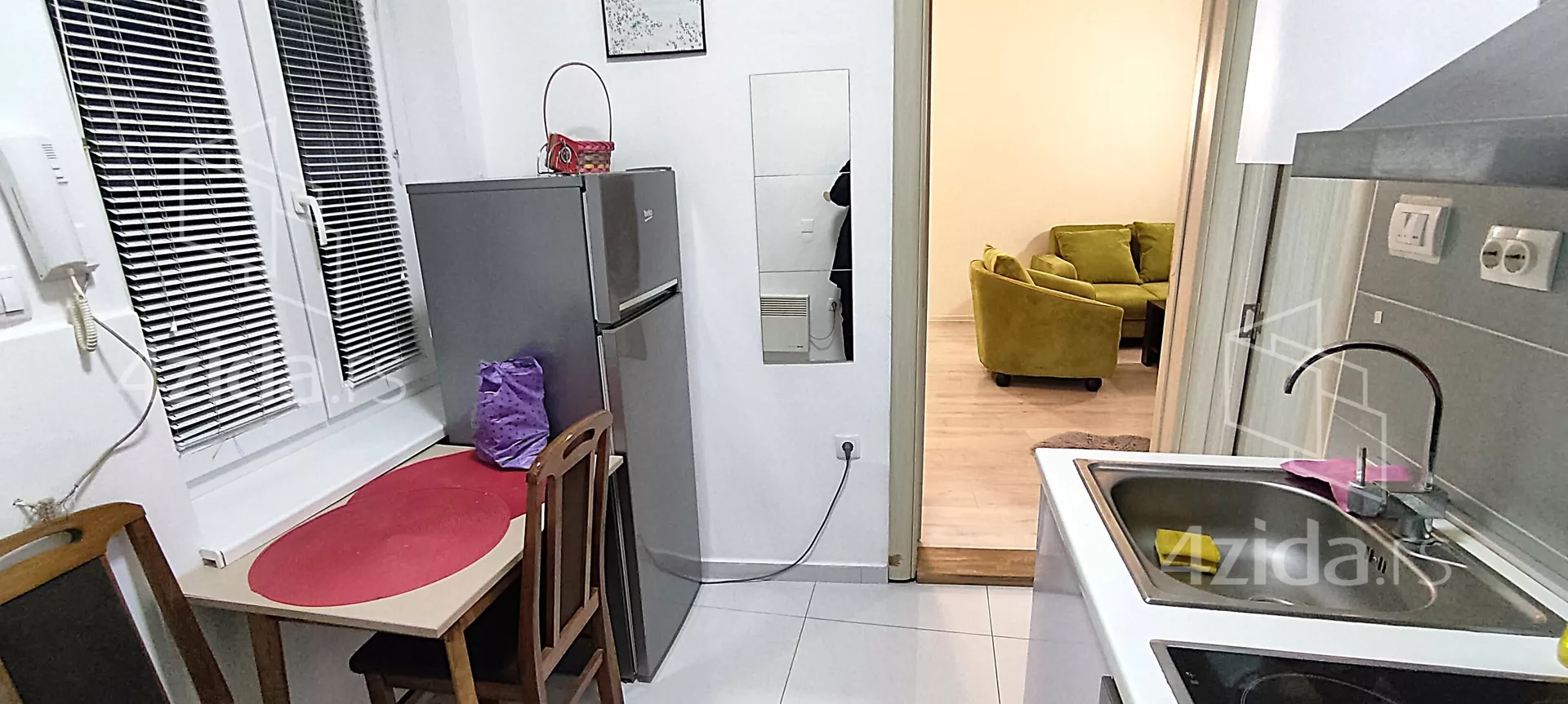 Jednoiposoban stan | 4zida