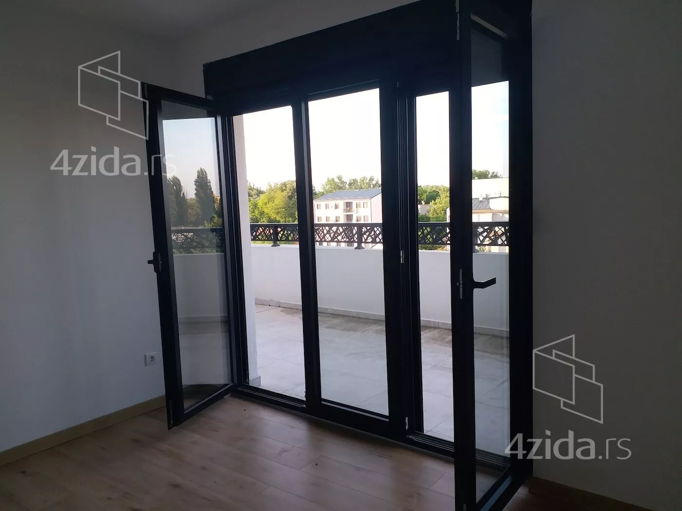 Dvoiposoban stan | 4zida