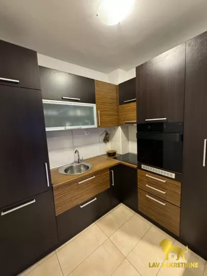 BULEVAR CARA LAZARA | 4zida.rs