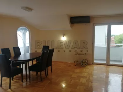 Momčila Milovanovića | 4zida.rs