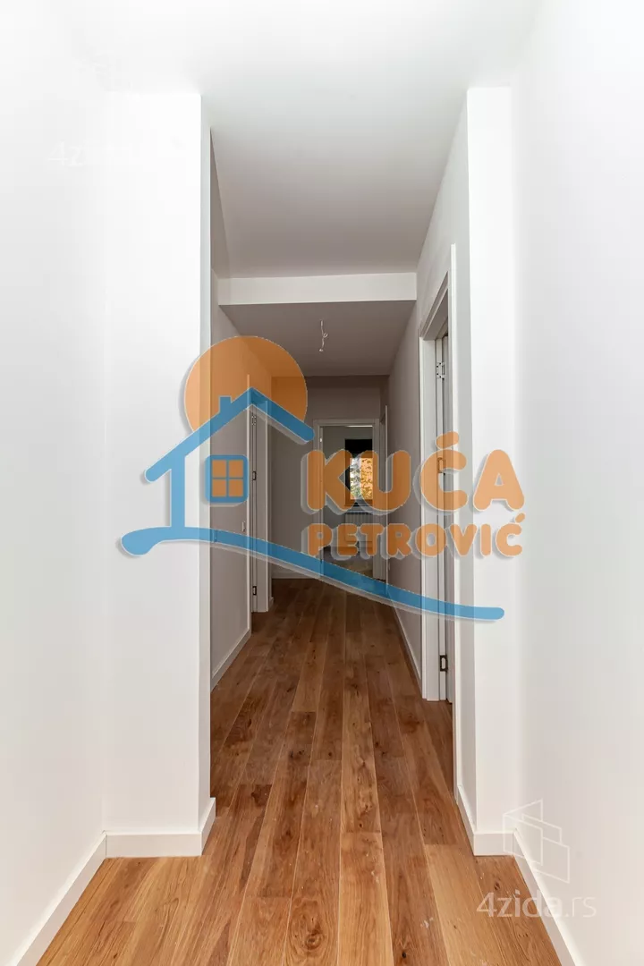 Troiposoban stan | 4zida