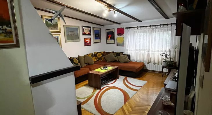 Šestosoban stan | 4zida