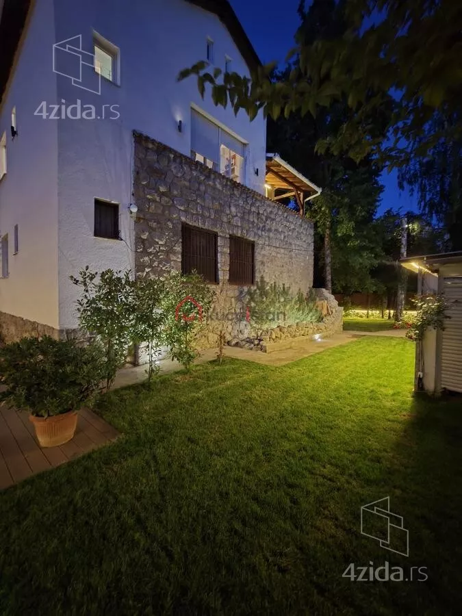 Kuća | 4zida