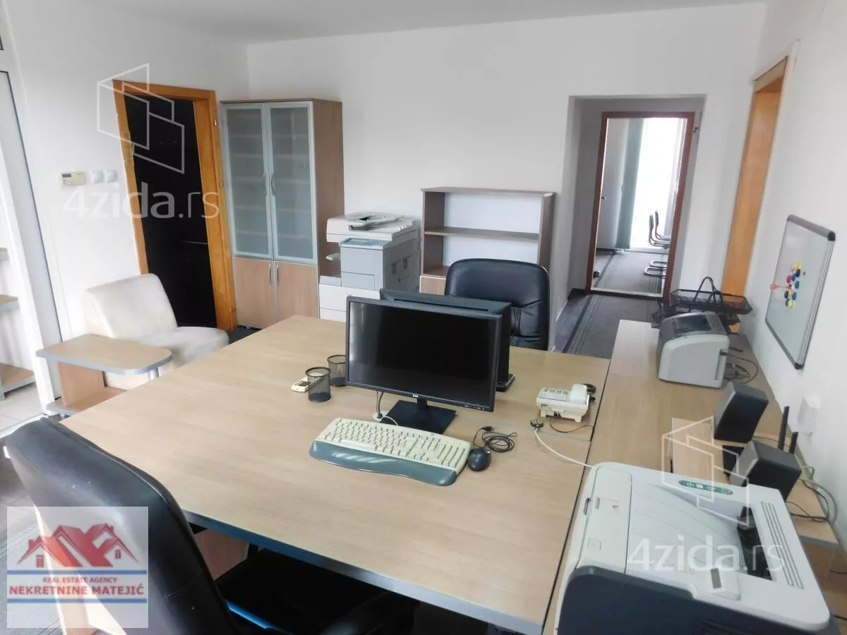 Poslovni prostor | 4zida