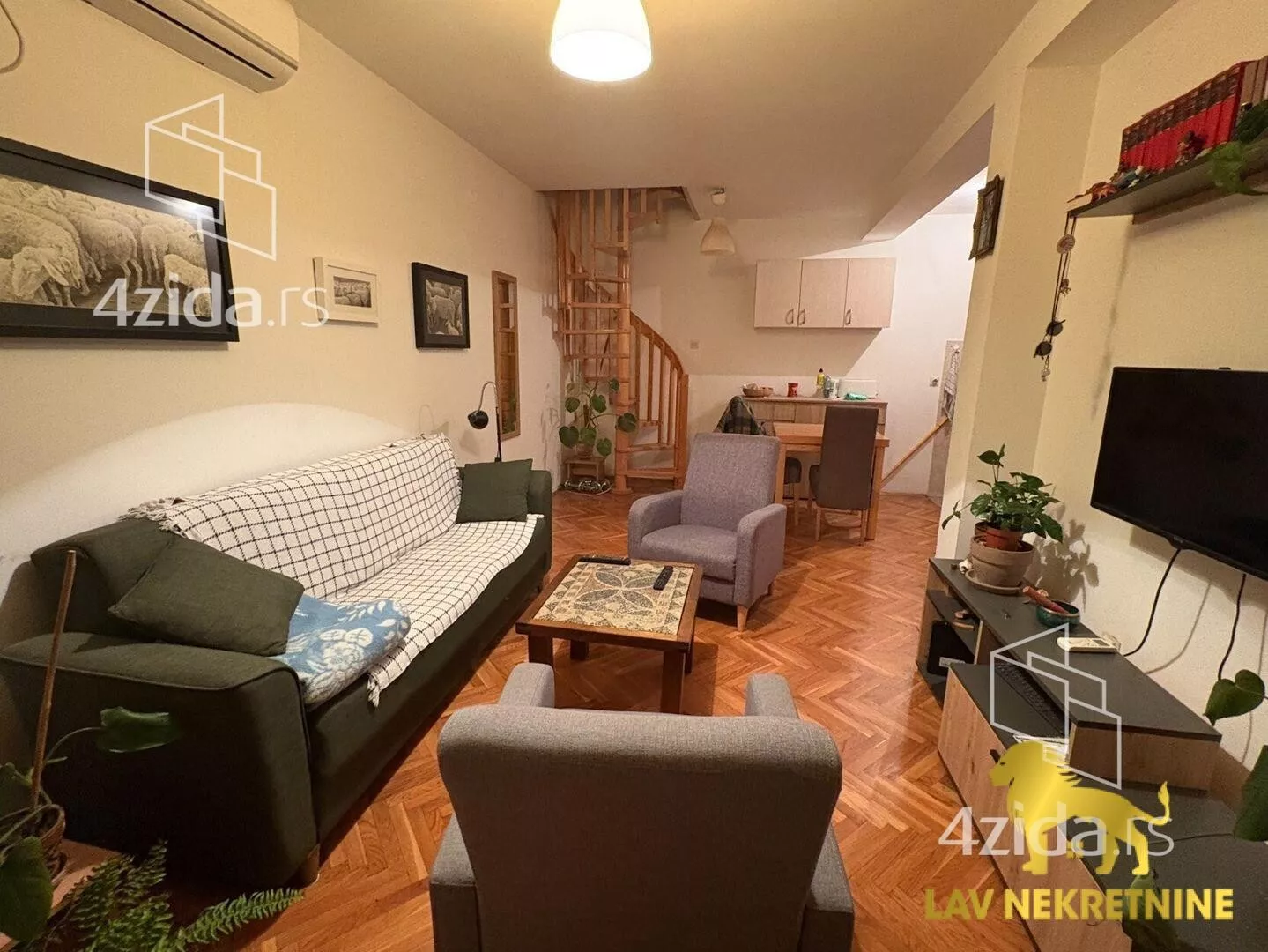 Troiposoban stan | 4zida