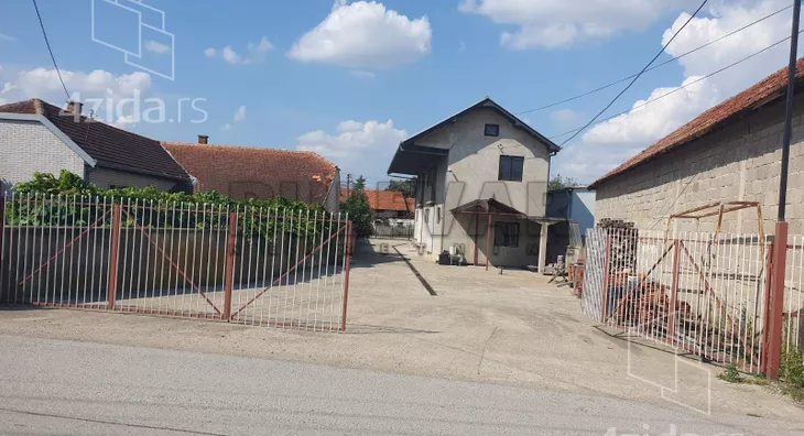 Lokal | 4zida