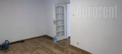 CRVENI KRST | 4zida.rs