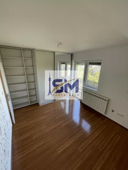 Zemunska | 4zida.rs