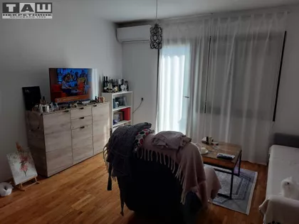 Park Jezero | 4zida.rs