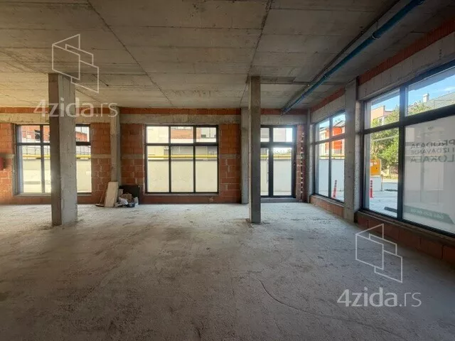 Lokal | 4zida