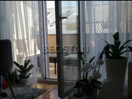 Miklošićeva | 4zida.rs