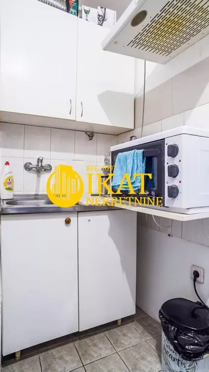 Ustanička | 4zida.rs