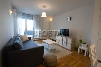 Jurija Gagarina | 4zida.rs