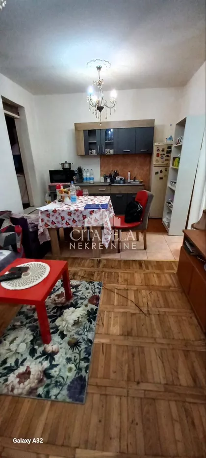 Kneževačka | 4zida.rs