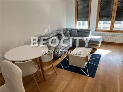 Tadije Sondermajera | 4zida.rs