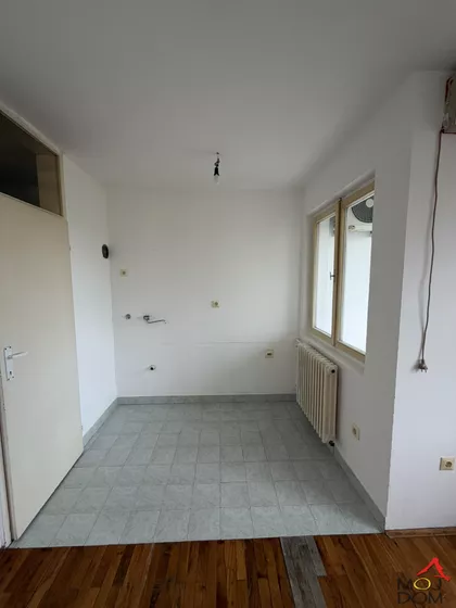 Železnička stanica | 4zida.rs