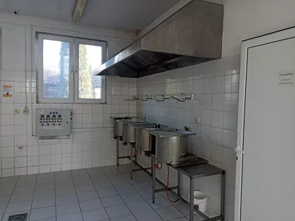 Glušci | 4zida.rs