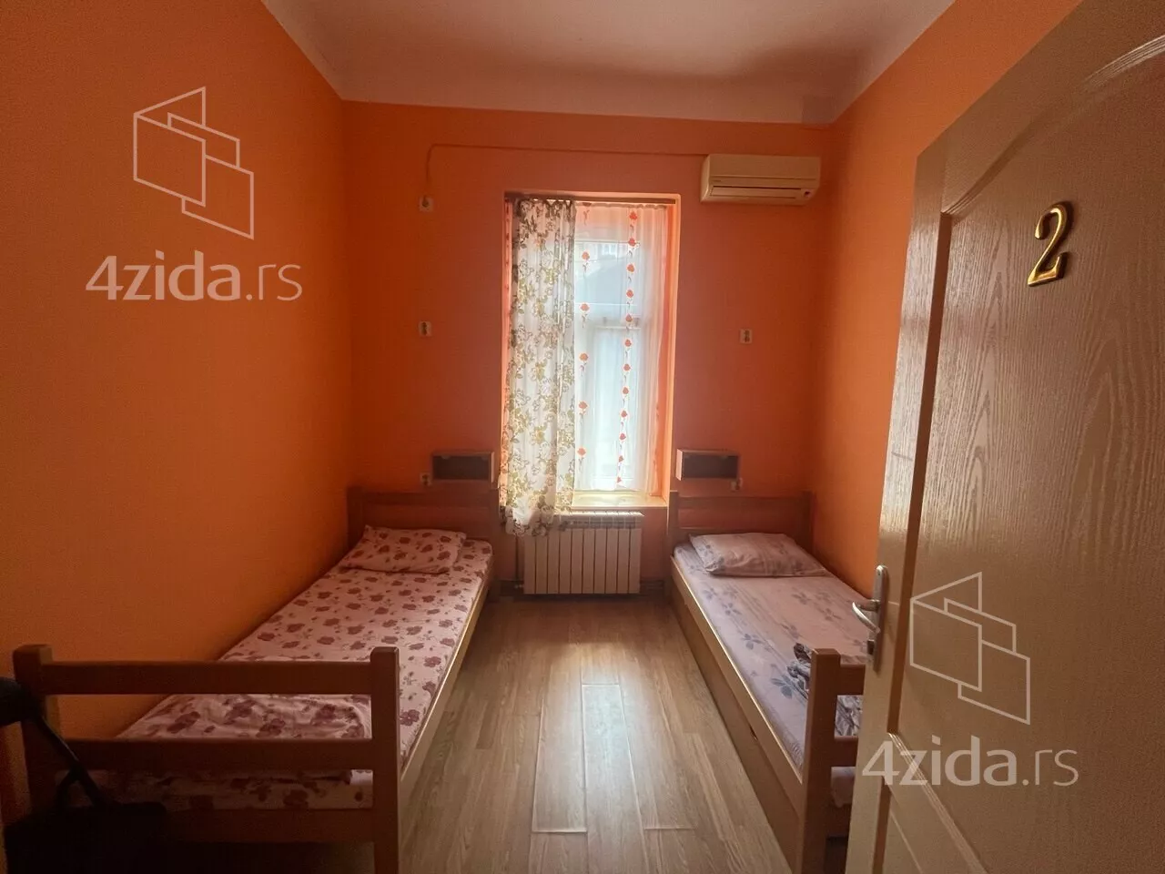 Šestosoban stan | 4zida