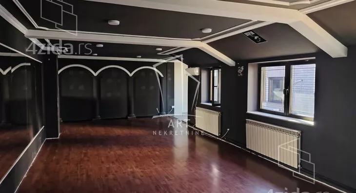 Poslovni prostor | 4zida