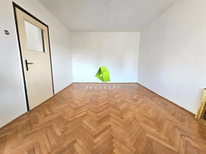 Vojna Bolnica | 4zida.rs