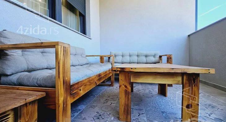 Petosoban stan | 4zida