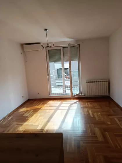 Miklošićeva | 4zida.rs