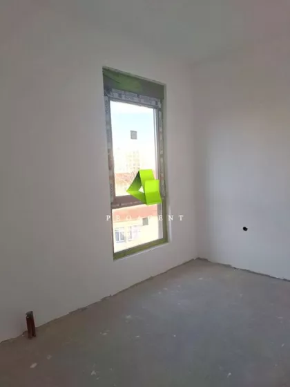 Vojna Bolnica | 4zida.rs