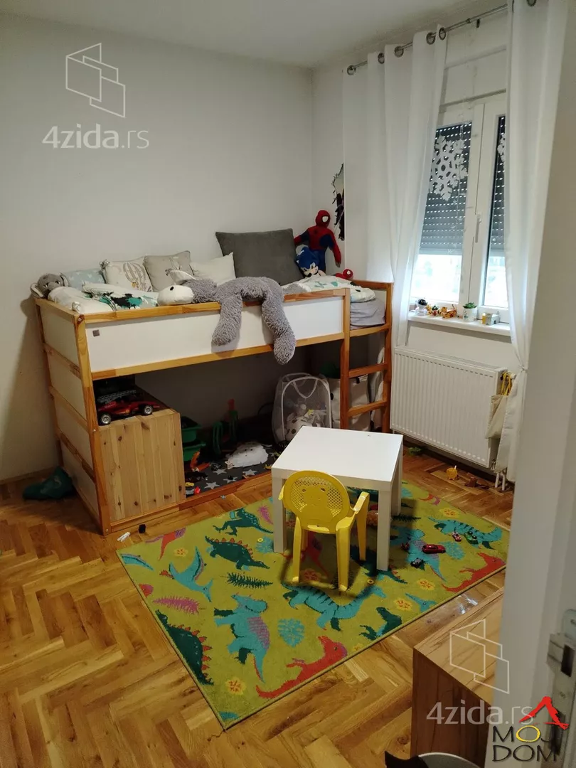 Troiposoban stan | 4zida