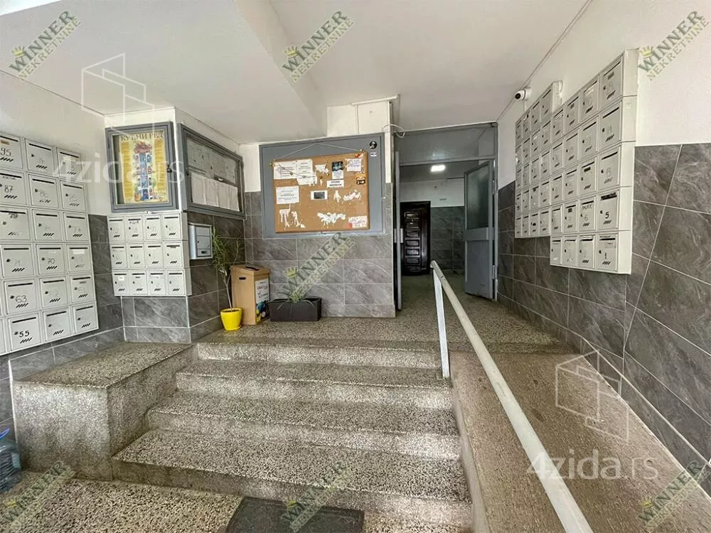 Jednoiposoban stan | 4zida