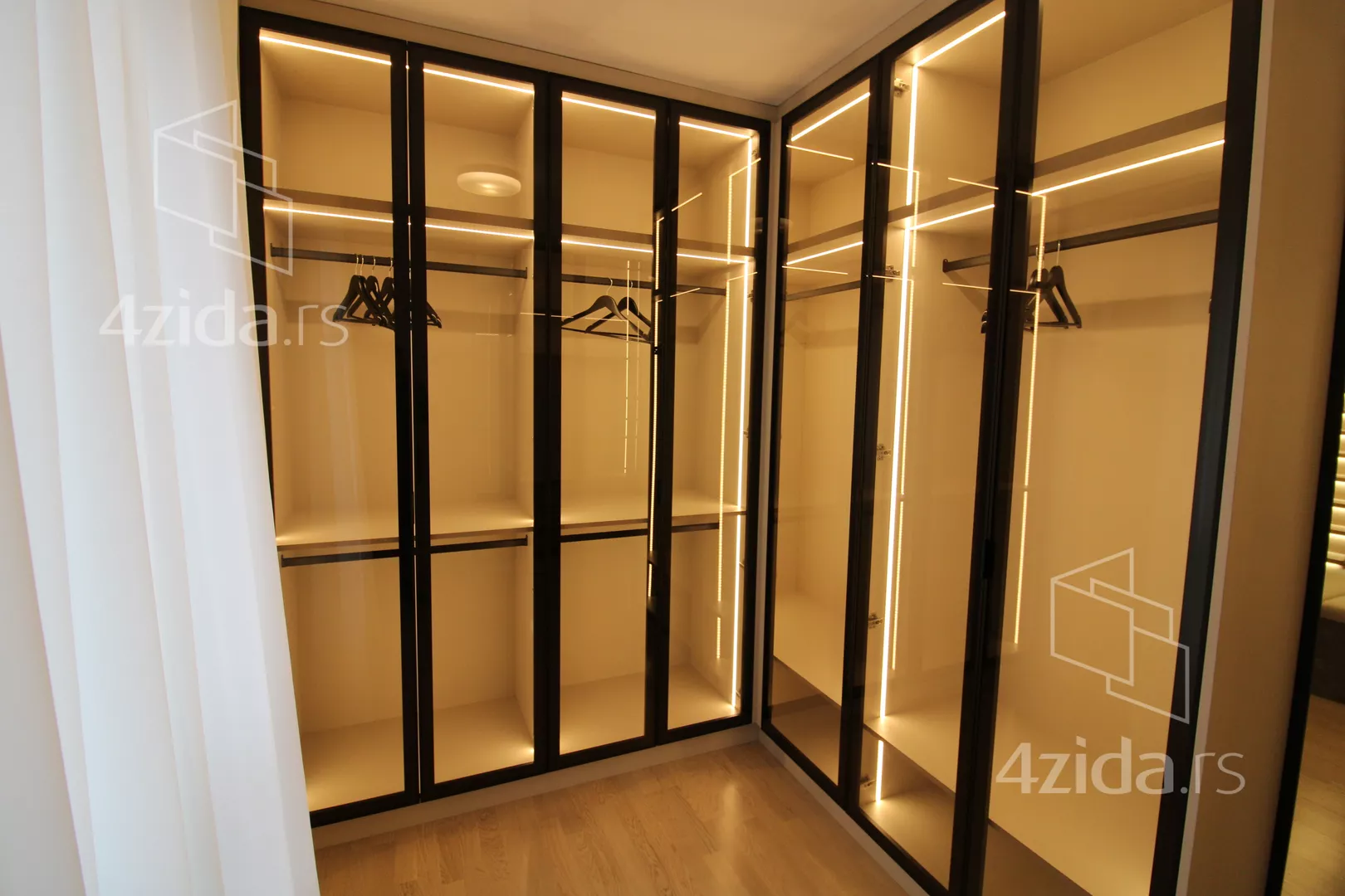 Šestosoban stan | 4zida