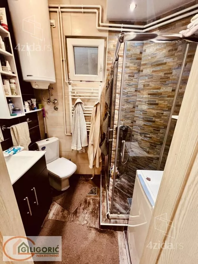 Troiposoban stan | 4zida