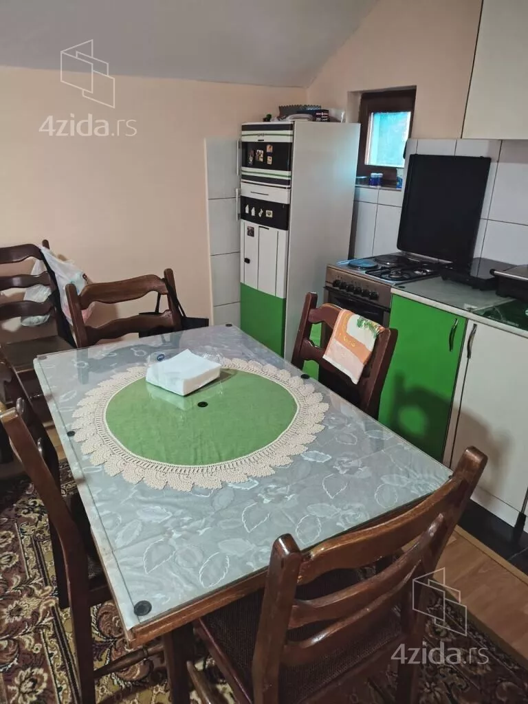 Troiposoban stan | 4zida