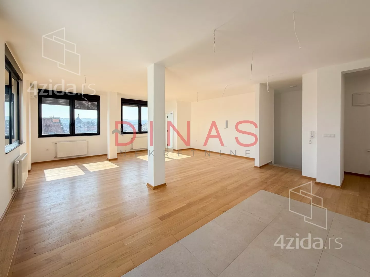 Četvorosoban stan | 4zida