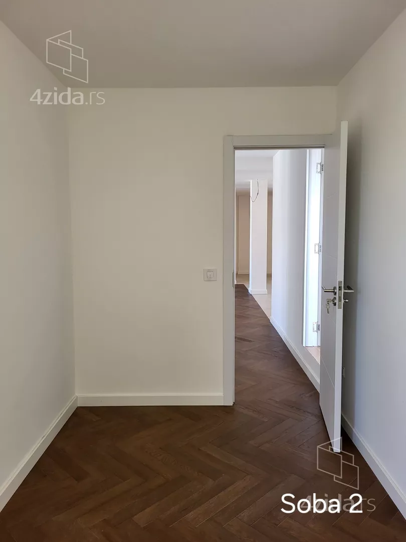 Petosoban stan | 4zida