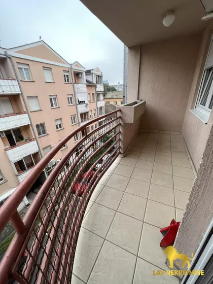 VASE PELAGIĆA | 4zida.rs