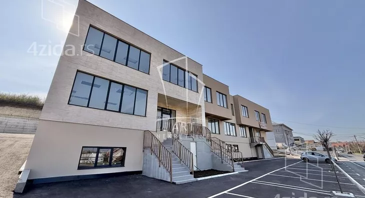 Poslovni prostor | 4zida