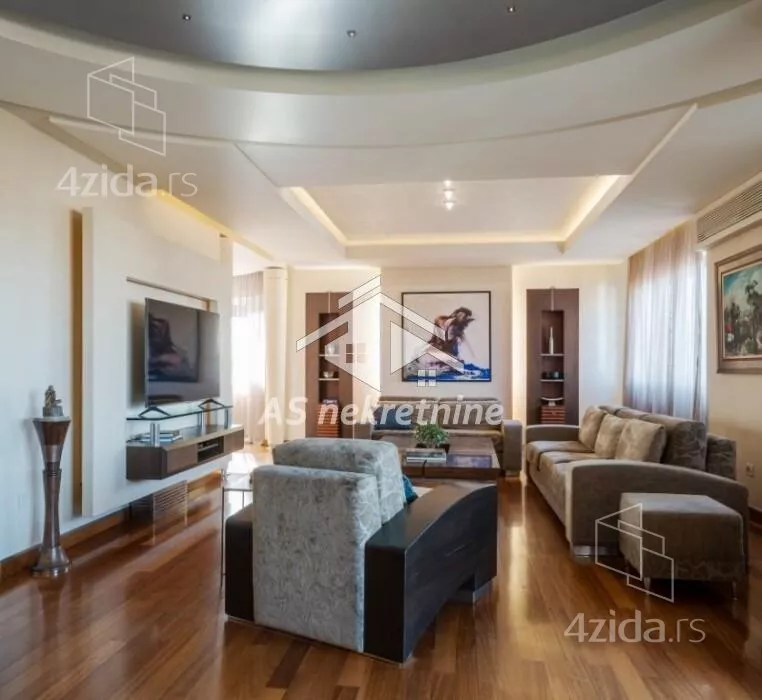 Petosoban stan | 4zida