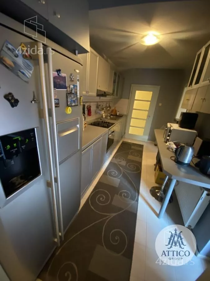 Četvoroiposoban stan | 4zida