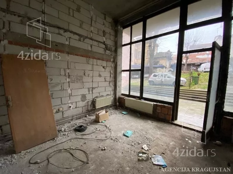 Poslovni prostor | 4zida